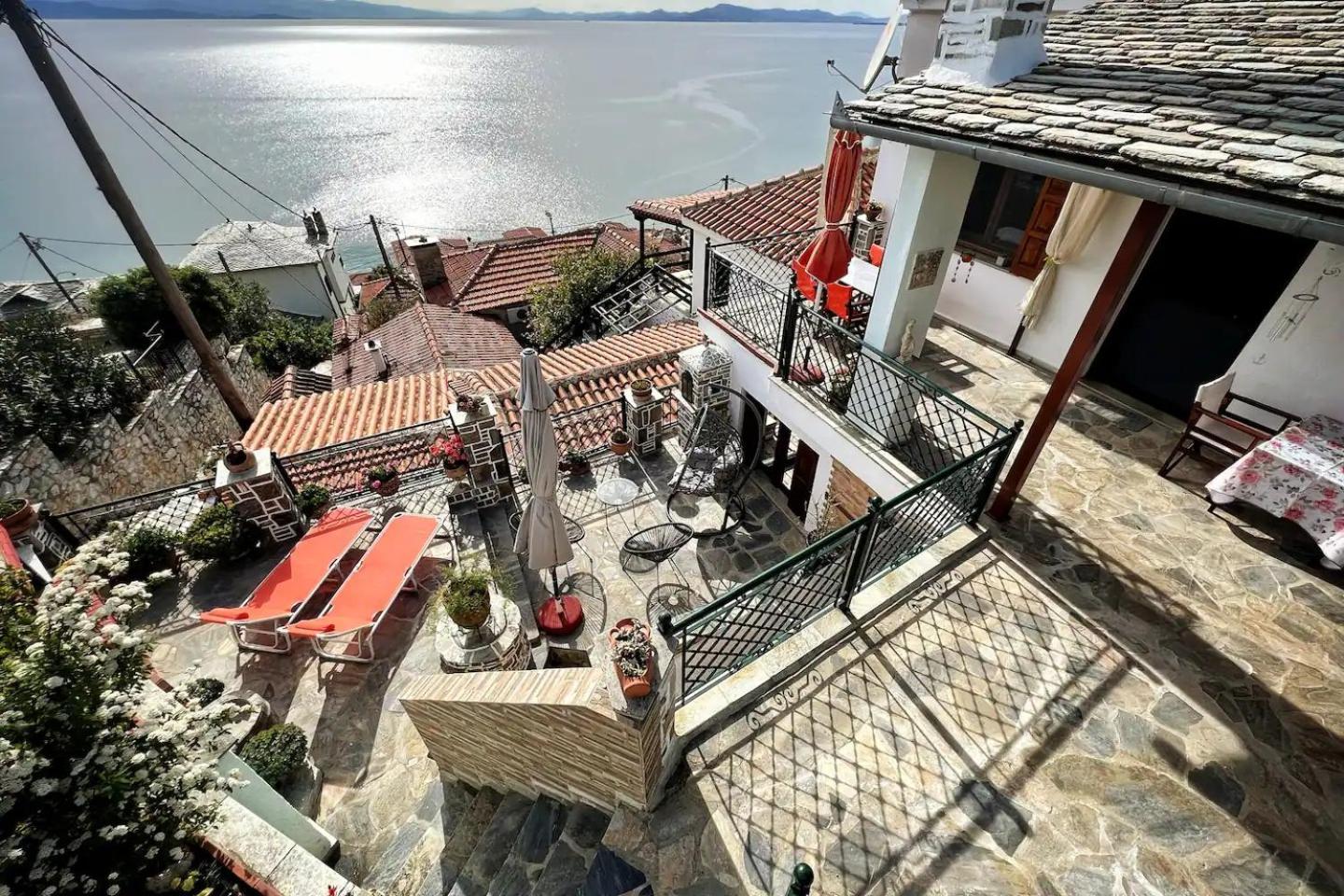 The Pagasetic Balcony - Magestic Sea Cottage Volos Exterior foto